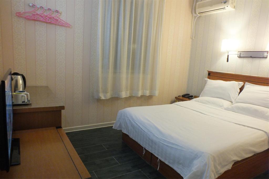 Beijing Fuxing Holiday Hotel Buitenkant foto